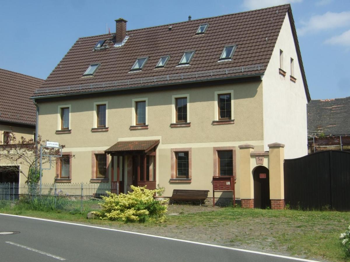 Ferienwohnung Am Neuseenland Rötha Exteriör bild