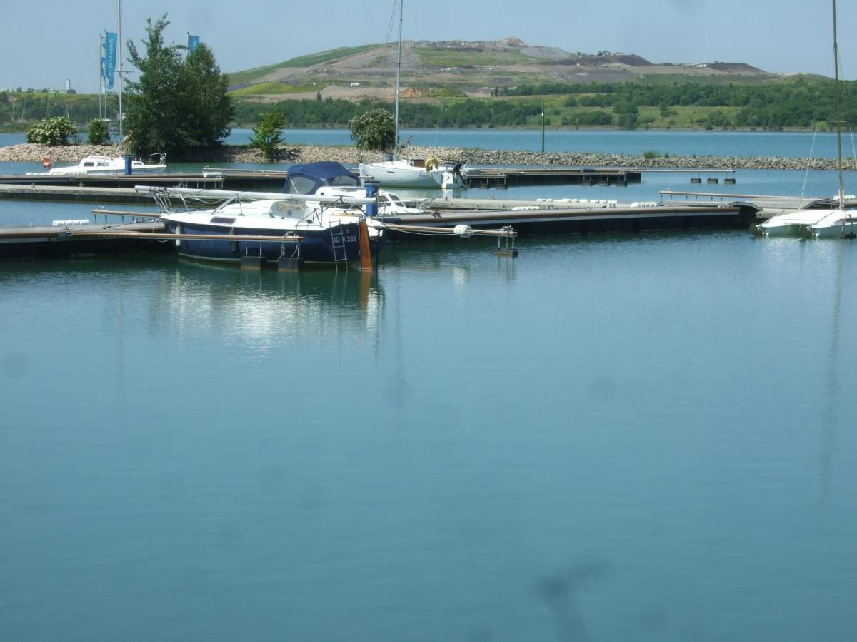 Ferienwohnung Am Neuseenland Rötha Exteriör bild